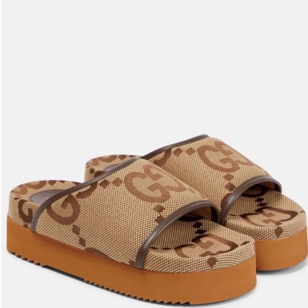 NIB new! - GUCCI 
Monogram Jumbo GG Nappa Samoa Platform 40mm Slide Sandals 39
